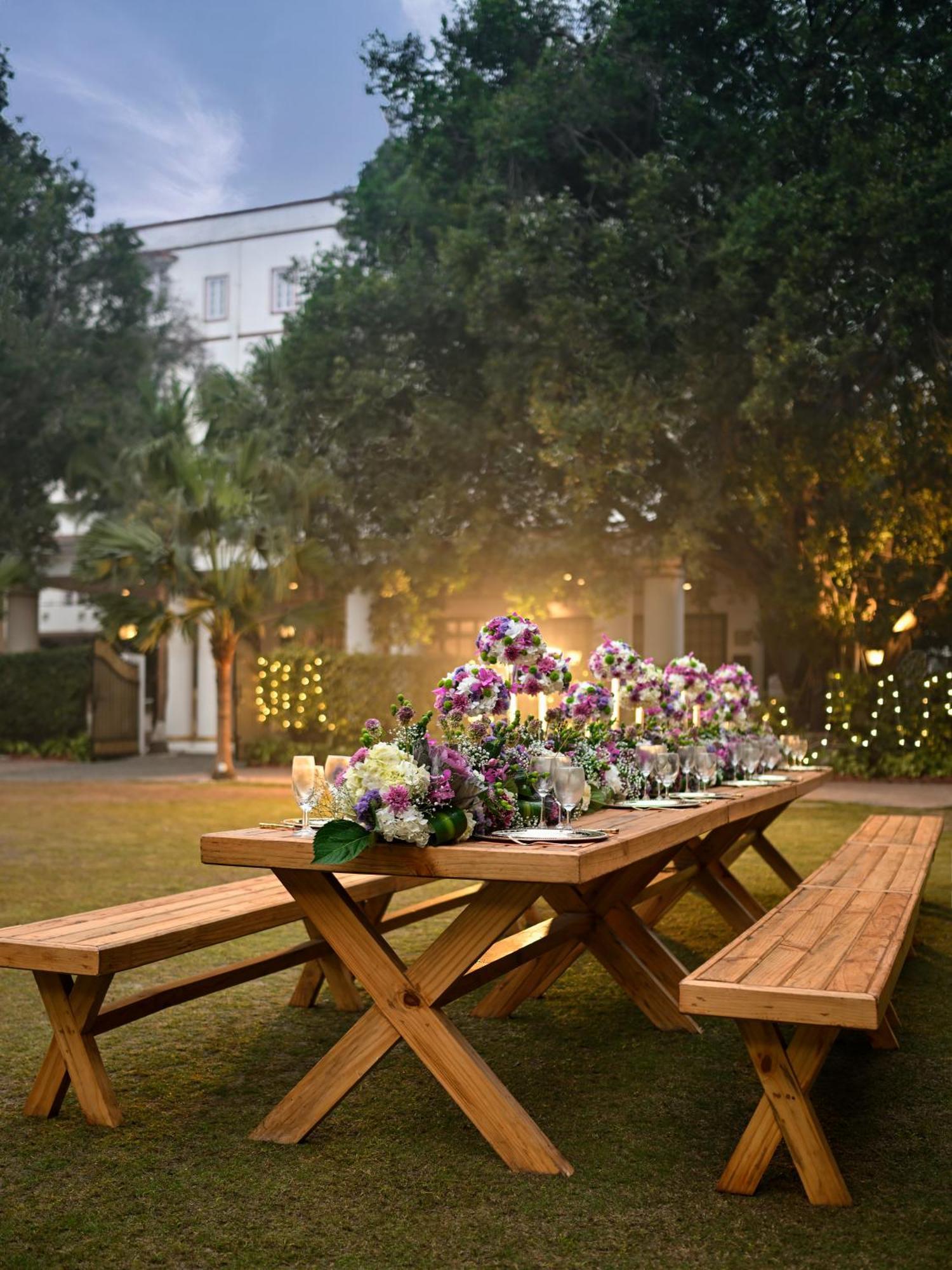 فندق إمباسادور نيودلهي المظهر الخارجي الصورة The lawns at the Taj Bengal