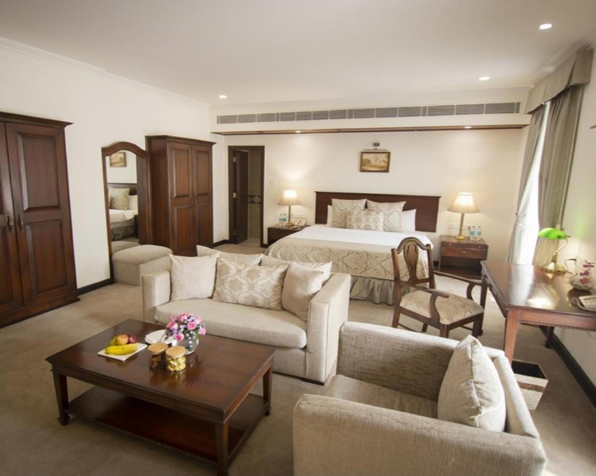 فندق إمباسادور نيودلهي المظهر الخارجي الصورة A suite at the Taj Bengal
