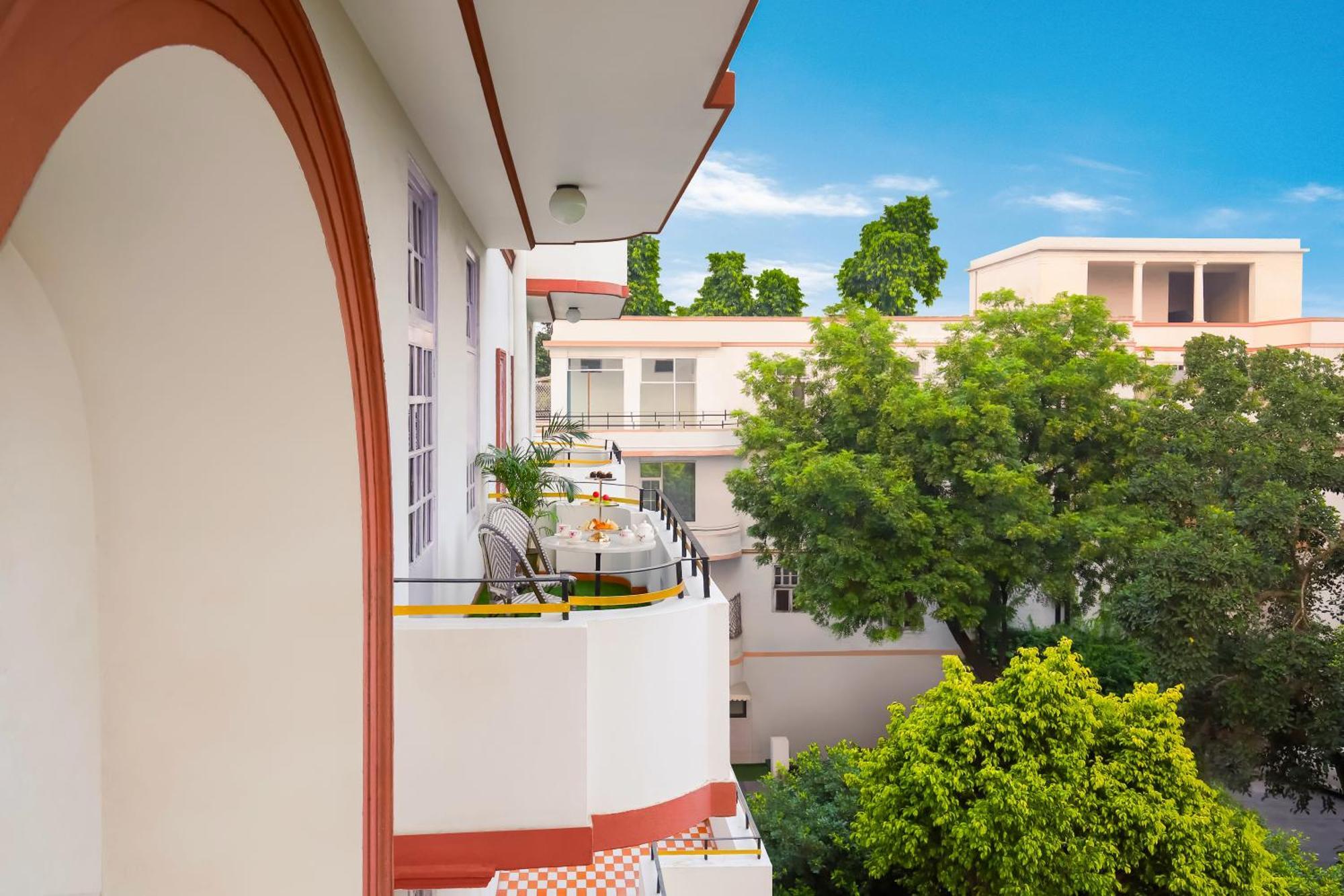 فندق إمباسادور نيودلهي المظهر الخارجي الصورة Hostel