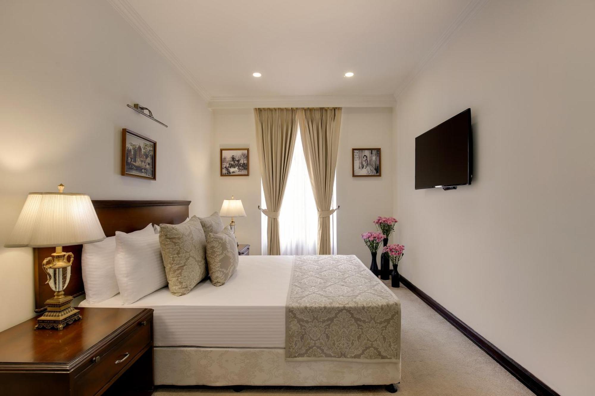 فندق إمباسادور نيودلهي المظهر الخارجي الصورة A bedroom at the hotel